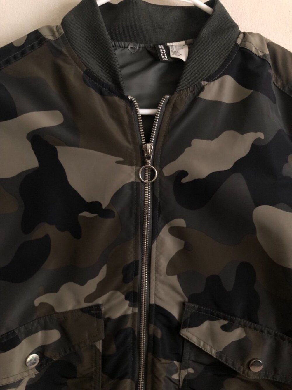 Women's camo puffer jacket - Picture 2 of 4